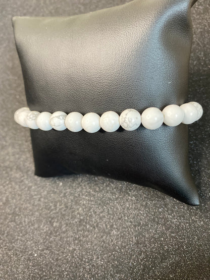 HOWLITE BRACELET